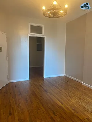 Rented by Fifth & Forever LLC | media 21