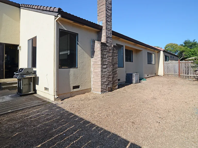 884 W Spain St — Photo 22