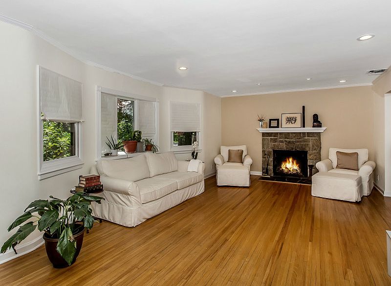 1st image of 18 Somerset Dr N