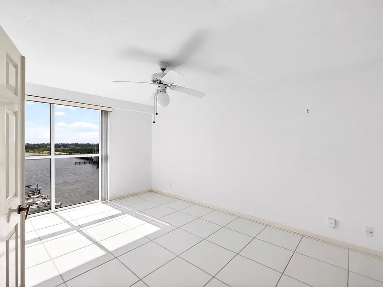 3901 S Flagler Dr #901 — Photo 9