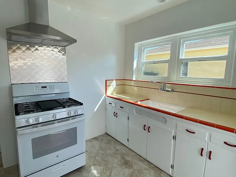 36 Anacapa St — Photo 17