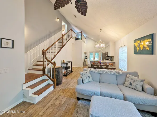 11652 KENNEDY Lane, Jacksonville, FL 32223