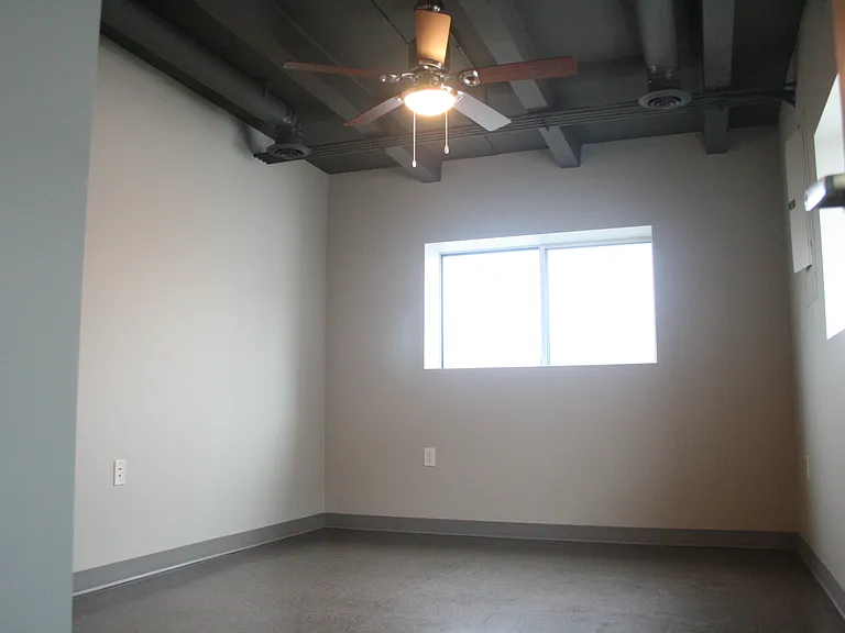2224 Y St #200 — Photo 9