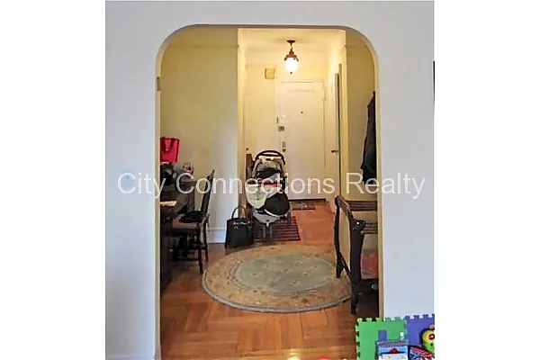 Rented by City Connections Realty | media 24