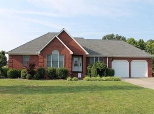 83 Edinborough Dr W, Murray, KY 42071