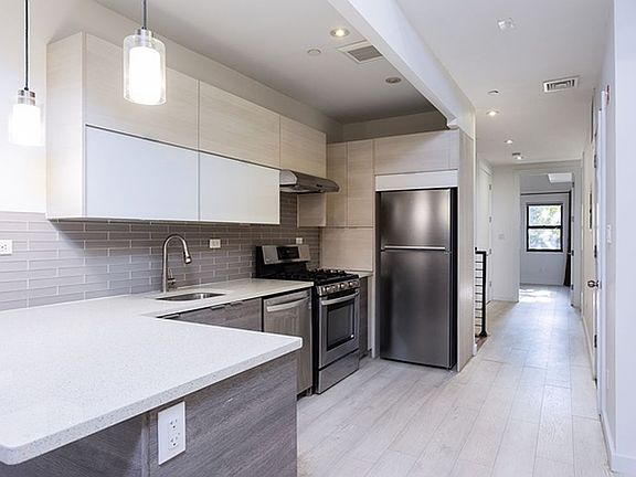 3rd image of 396 Lefferts Ave #1