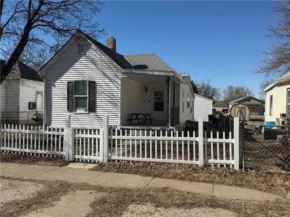 6408 Sherman St, Saint Joseph, MO 64504