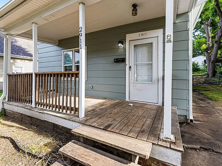 2911 Felix St — Photo 2