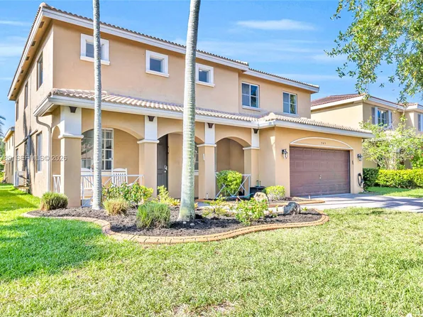945 NW 206th St, Miami Gardens, FL 33169