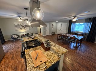 2005 N Viminal Rd, Palm Springs, CA 92262