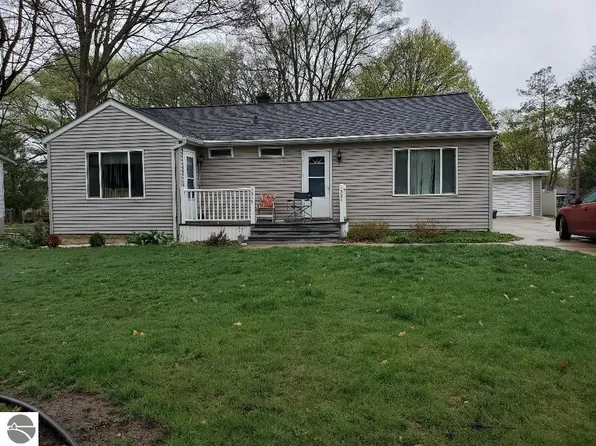 1317 Highland St, Mount Pleasant, MI 48858