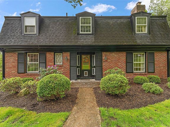 3rd image of 147 Woodshire Dr