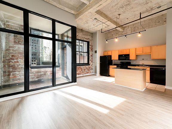 2nd image of 20 N State St APT 811
