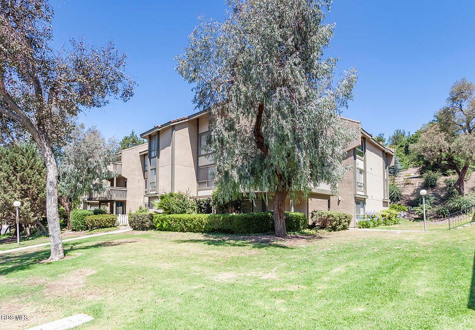 1st image of 286 Oak Leaf Dr #34