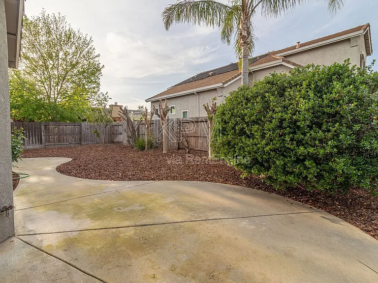 2609 Magnolia Ct — Photo 30