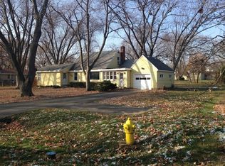 1N580 River Dr, Glen Ellyn, IL