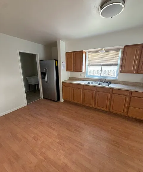 901 Symes Ave — Photo 4