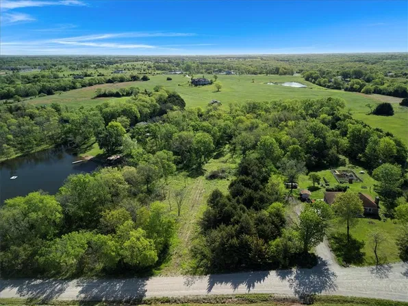 12975 S Frontier Rd, Olathe, KS 66061