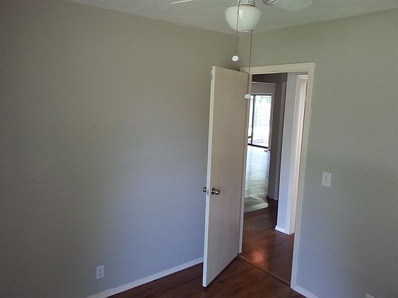 Middle Bedroom with walk in closet