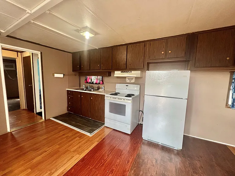 2749 Wagon Trail Rd — Photo 6