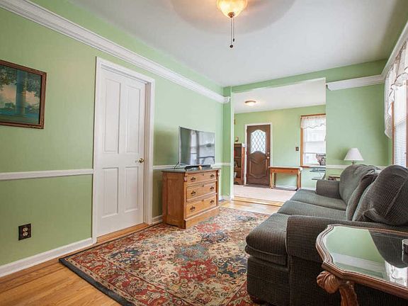 4th image of 8526 263rd St