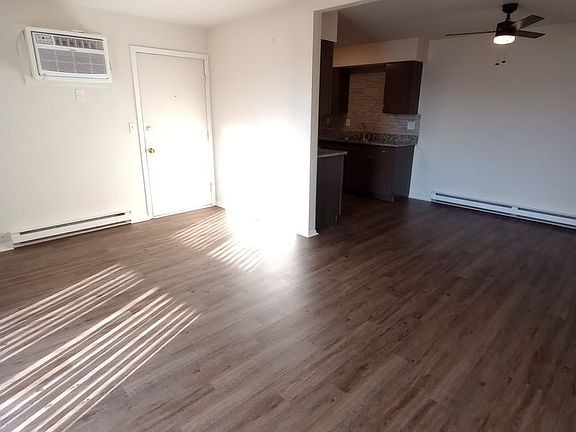 3rd image of 7572 Cherryvale North Blvd #202