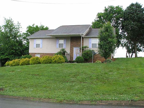 2nd image of 505 Joshua Dr