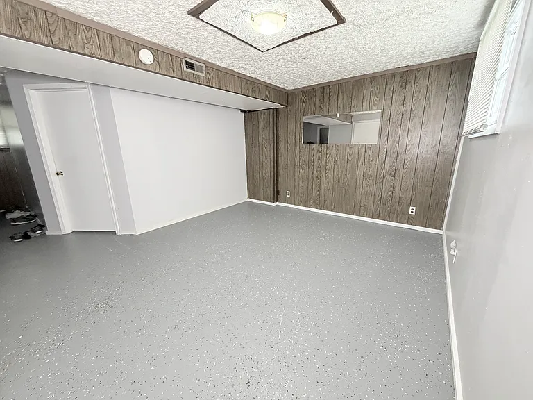 2056 Brookfield Rd — Photo 21