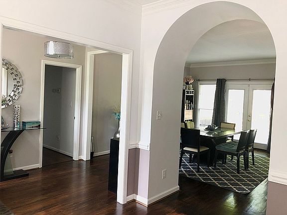 5th image of 2404 Southwick Dr