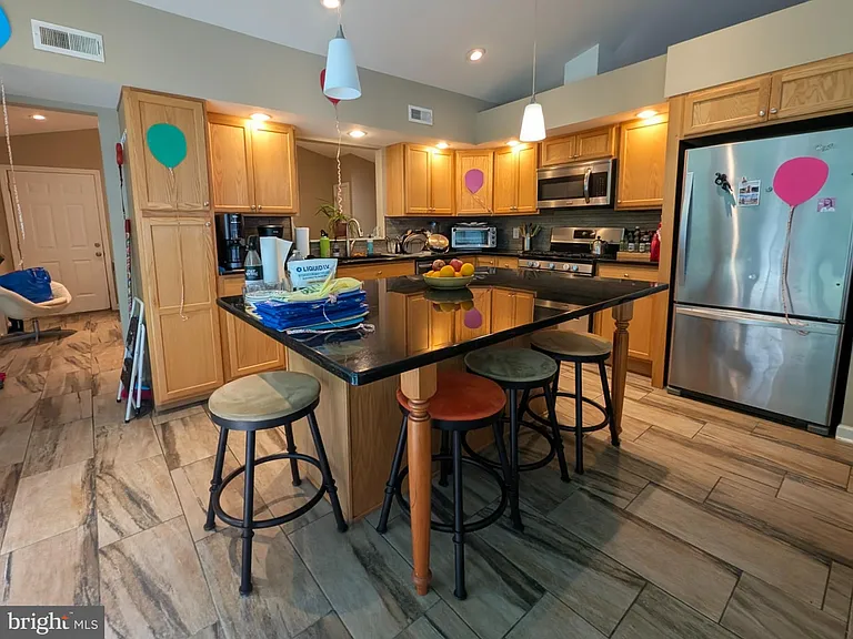 326 Cherry Hill Blvd — Photo 2