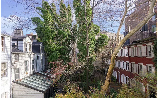 Rented by Douglas Elliman | media 8