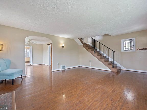 2nd image of 8338 Philadelphia Rd