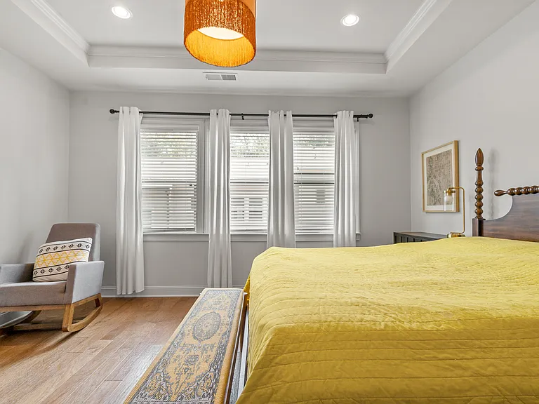 613 Harrington Hls — Photo 22