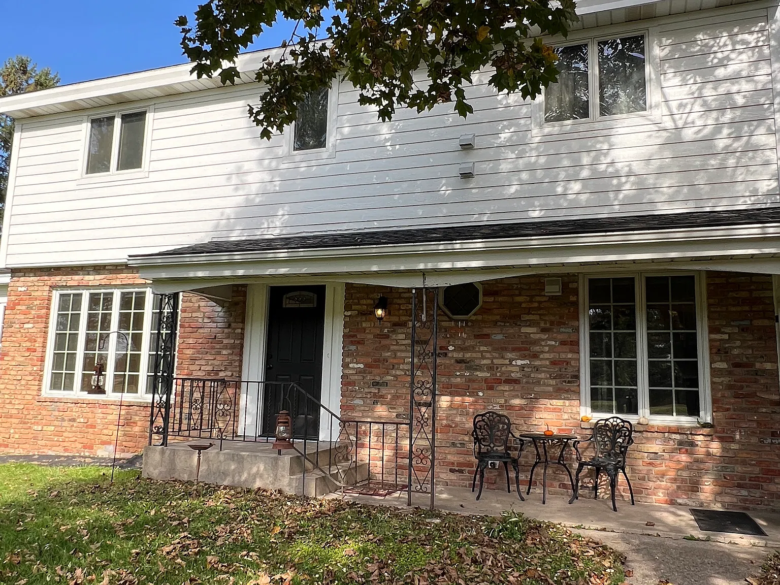 3 bed, $2,100 — Photo 1