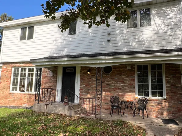 8996 110th St N #B, Stillwater, MN 55082