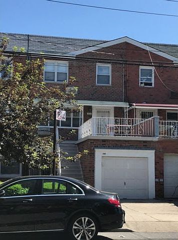 1st image of 1631 E 94th St