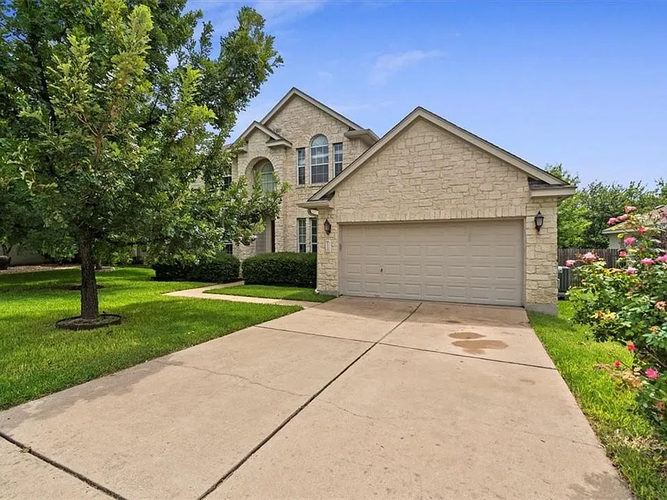 2225 Speidel Dr