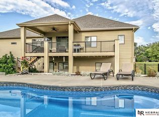 1610 S 213th Cir, Elkhorn, NE 68022