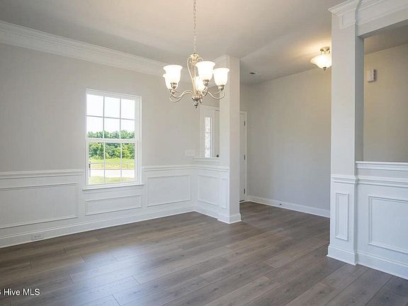 3rd image of 1009 Shadowpine Way