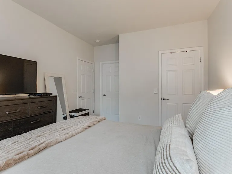 22 Veterans Dr — Photo 25