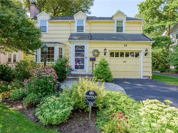 35 Antlers Dr, Rochester, NY 14618