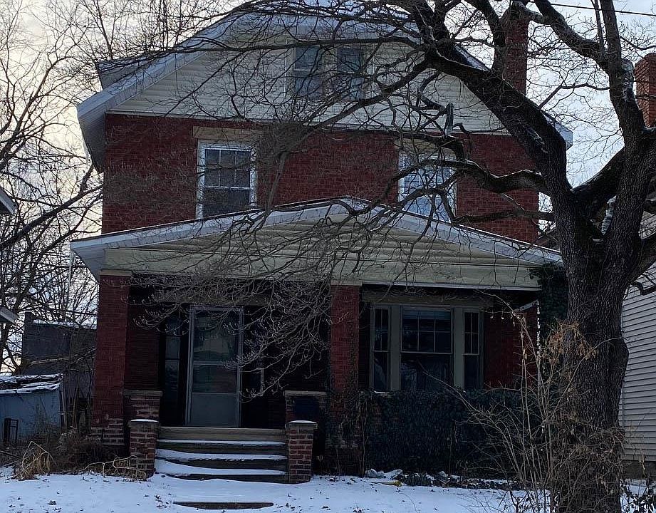 1st image of 825 21st St