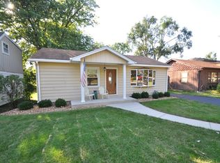 605 Maple Ave, Willow Springs, IL 60480