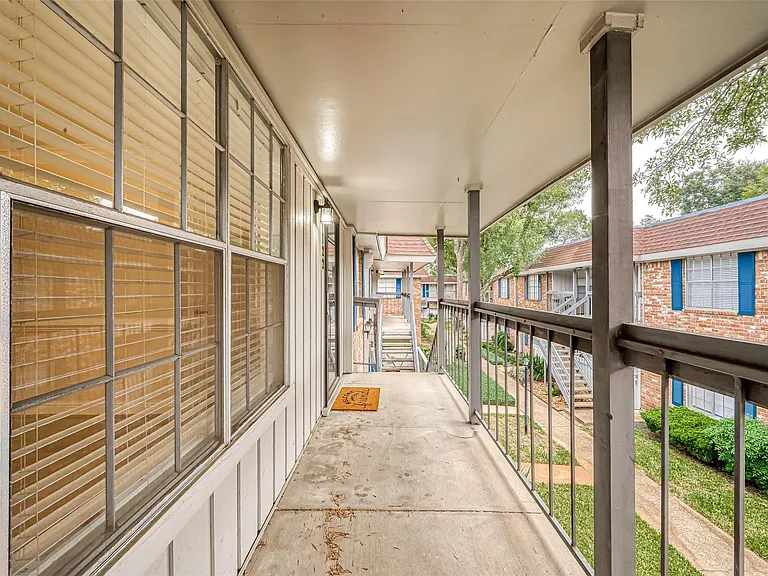 2350 Bering Dr #122 — Photo 5