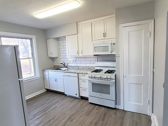 4th image of 9501 Bataan Dr