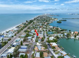 2704 2nd St APT 5, Indian Rocks Beach, FL 33785