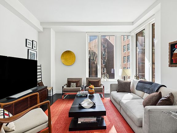 4th image of 15 William St APT 10A