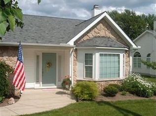 1751 Richmond Rd, Lyndhurst, OH 44124