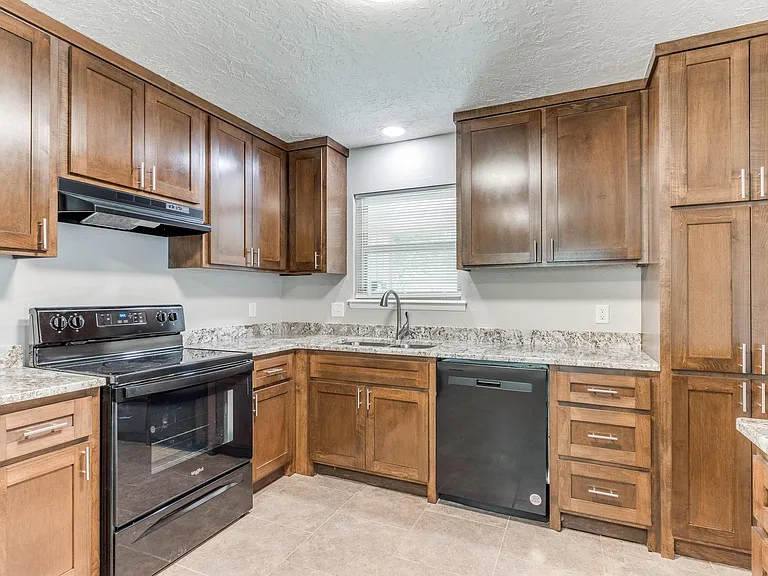 306 S Mercedes Dr — Photo 8