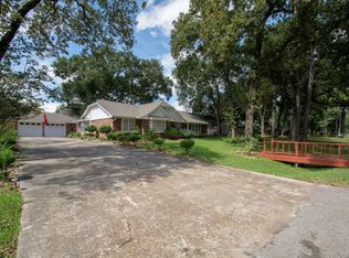 19227 Lockridge Dr, Spring, TX 77373